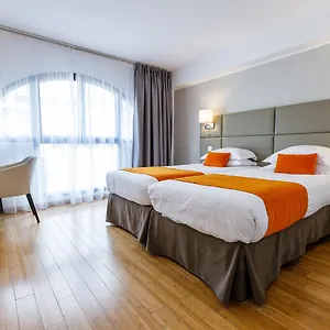 4* فندق ريفييرا