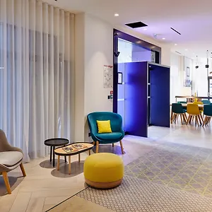 4* فندق هوليداي إن